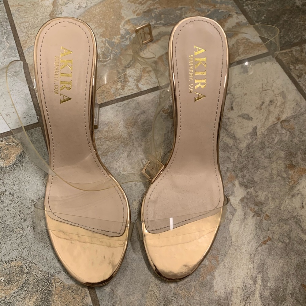 IT’S A CLEAR THING SHOE